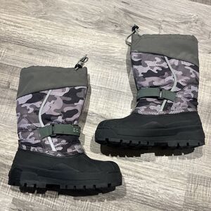 Rugged LL Bean Green Camouflage Snow Boots Hook & Loop  Closure Kids Size 6